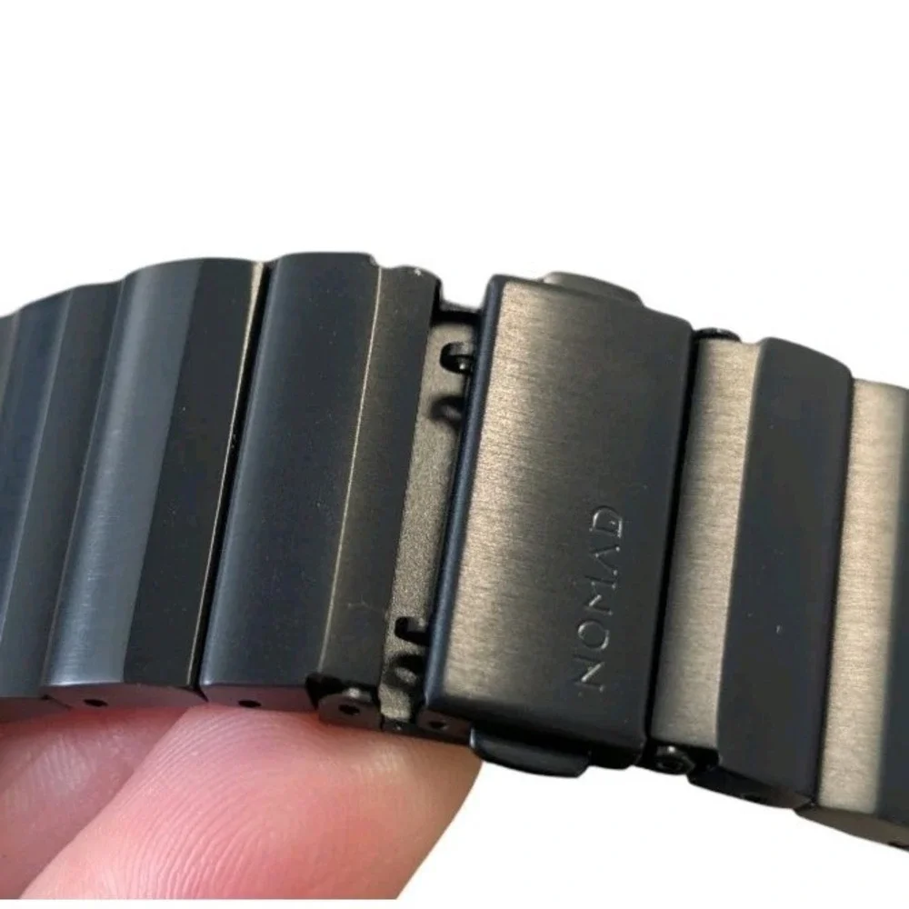 27-P NOMAD Stainless Steel Band For Apple 44mm/45mm/49mm NM1A4HB000 - Black ⬇️